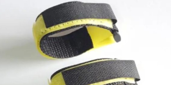 粘矽膠快幹膠（jiāo）水（shuǐ）應用於醫療手環