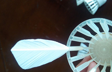 PE發泡粘尼龍粘（zhān）羽毛