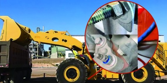 草莓视频cm.888tw重型裝載設備螺紋鎖固膠解決設備螺絲頻繁鬆動問題！