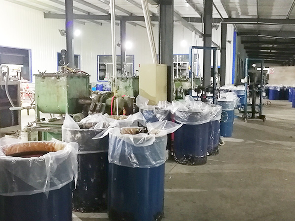 草莓视频cm.888tw膠（jiāo）粘-冷卻中的膠