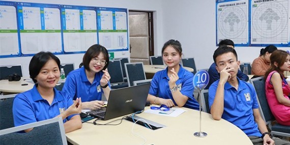 牛（niú）商爭（zhēng）霸