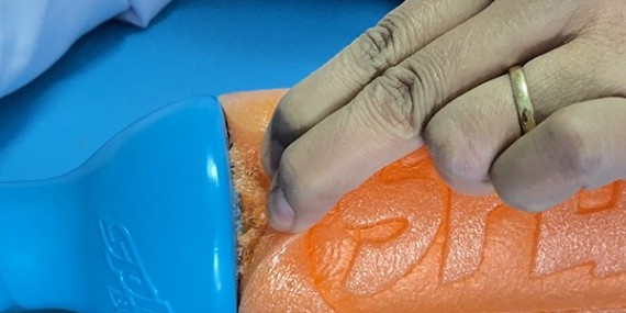 什麽膠水粘（zhān）pp和（hé）海綿強度好？