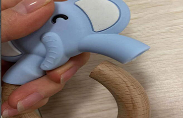 矽膠粘（zhān）木頭