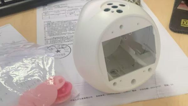 HR-420免處理矽膠快幹膠，矽膠abs塑料小麵（miàn）積粘接用HR-420免處理矽膠快（kuài）幹（gàn）膠（jiāo）達到（dào）破壞材質強度