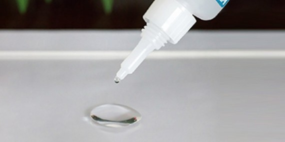 透明快幹膠水用於點（diǎn）磚粘（zhān）接（jiē）會有白化的現象嗎？