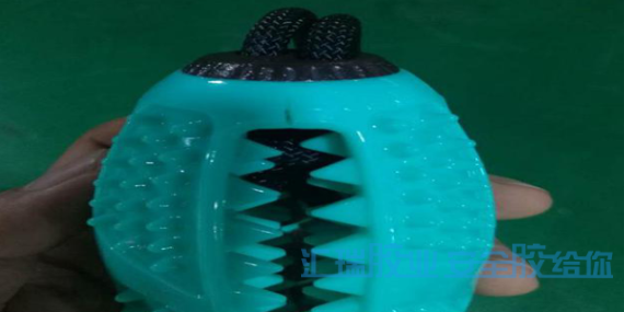 pvc快幹膠幫助寵物用（yòng）品公（gōng）司解決狗咬玩具（jù）tpr與abs的粘接問題