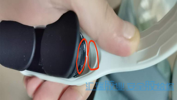 矽膠與塑料（liào）用什麽膠水粘