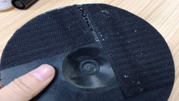 橡（xiàng）膠（jiāo）膠水